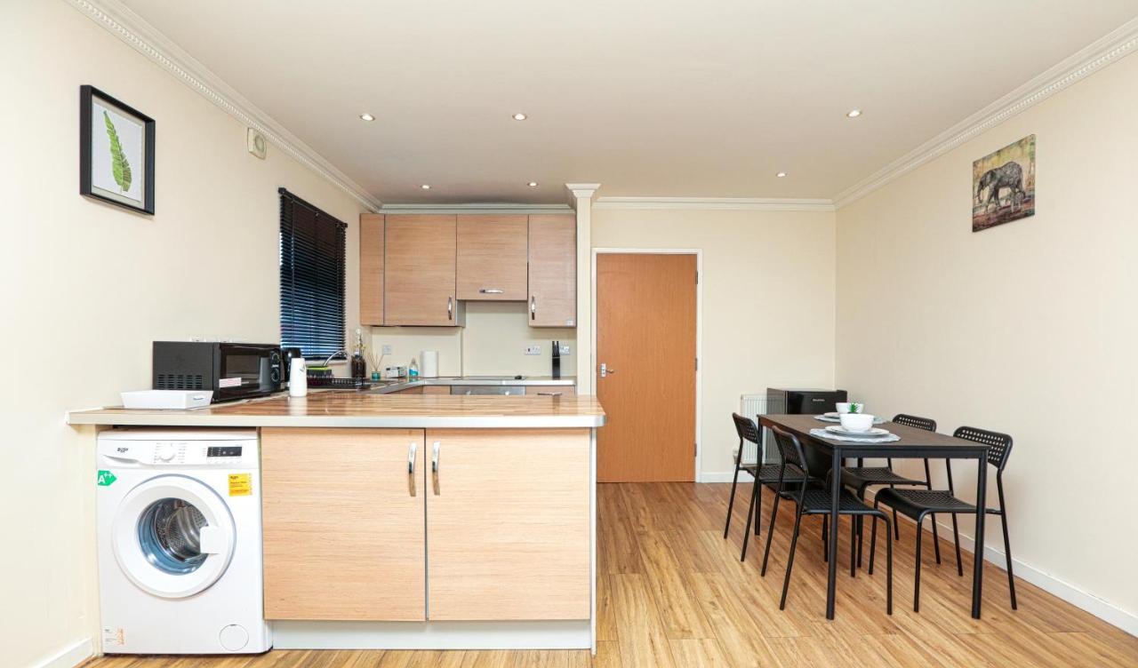 Surespring Apartment Erith Екстер'єр фото